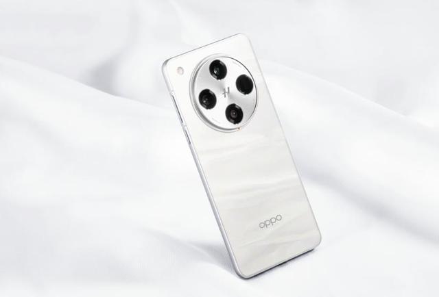 2025换新机：内行人建议“一步到位”，这4款手机适合完美主义者