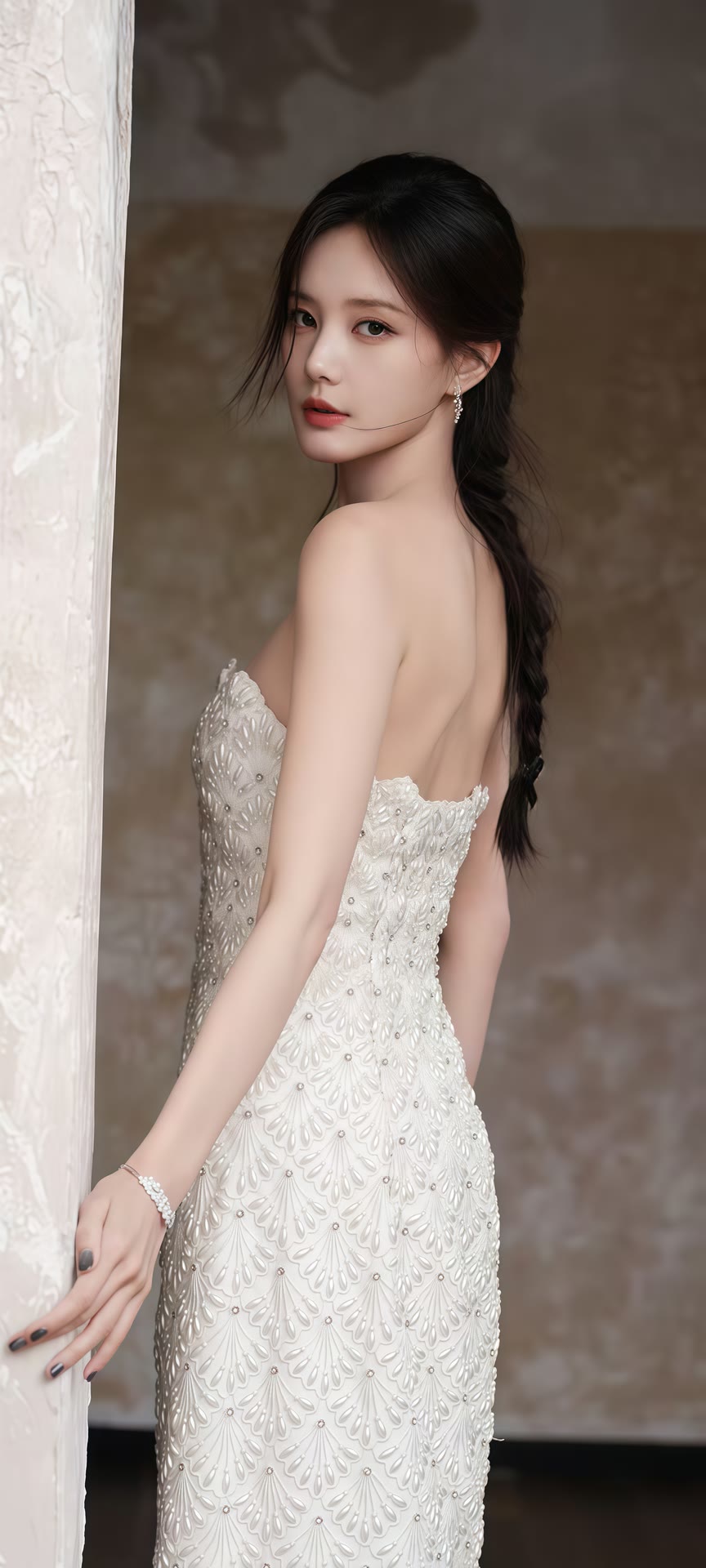 李一桐花海写真，粉纱造型甜翻了