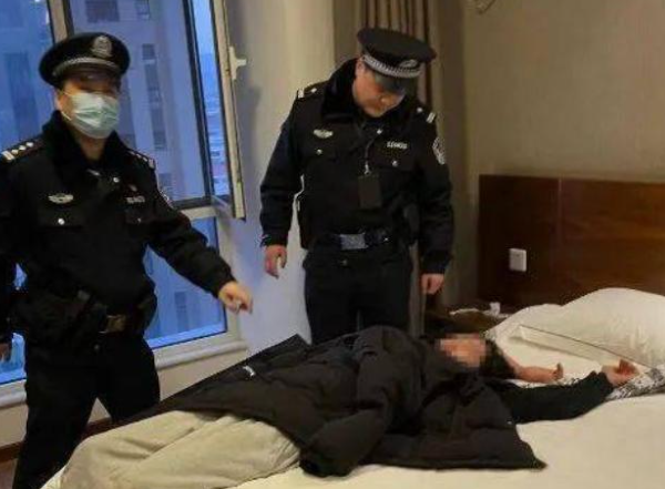 曝知名明星杀害16岁女友后被枪毙!中国娱乐圈首例,倪大红被牵连