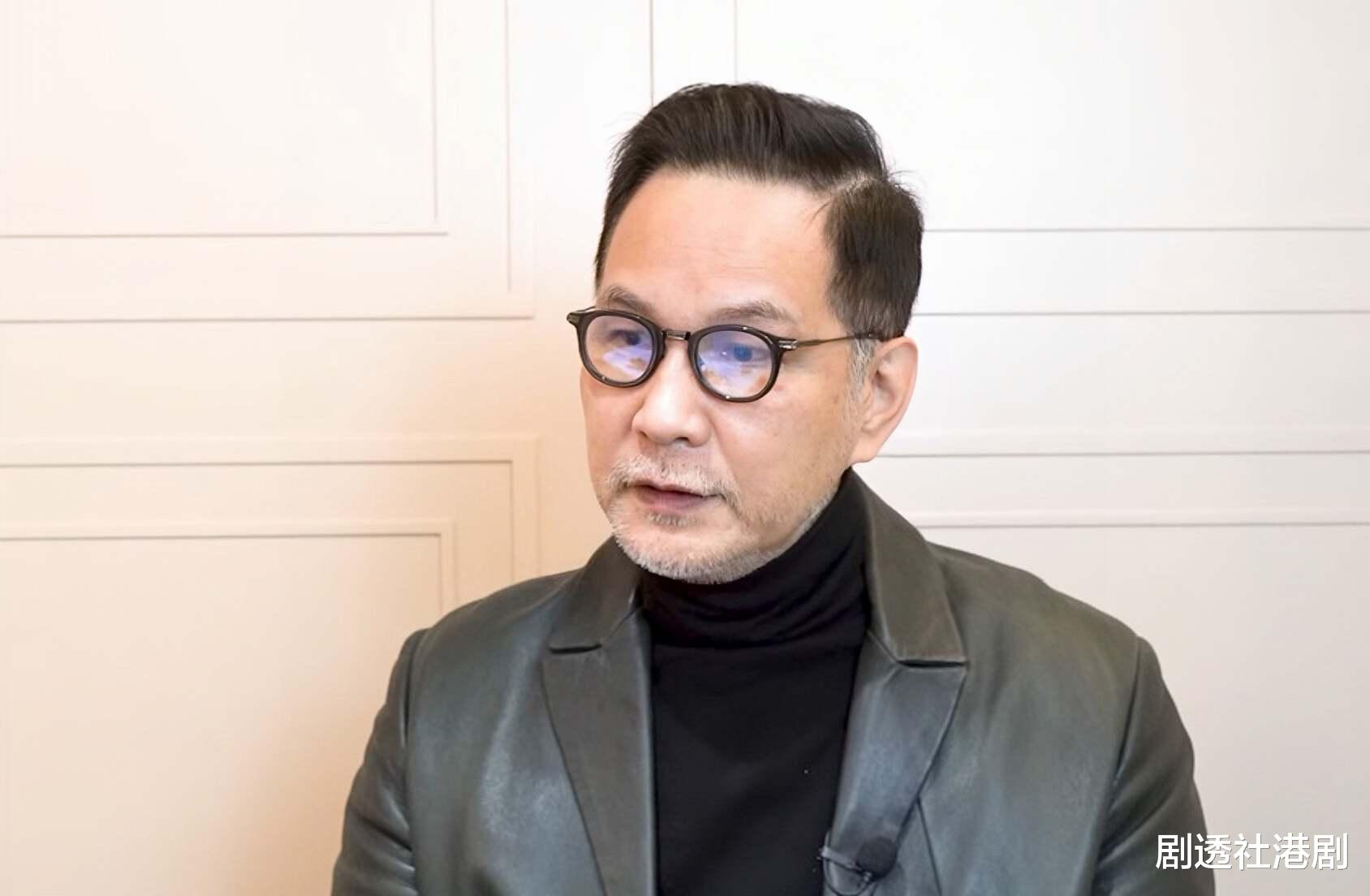 香港知名男星身材发胖,婚后坚持丁克,和妻子规定每月花费一万元