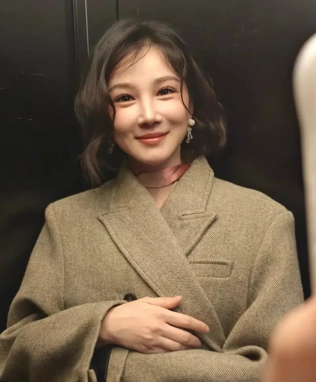 天！36岁陈小纭怎么又变样了？网友：整的自己都不知道长什么样了