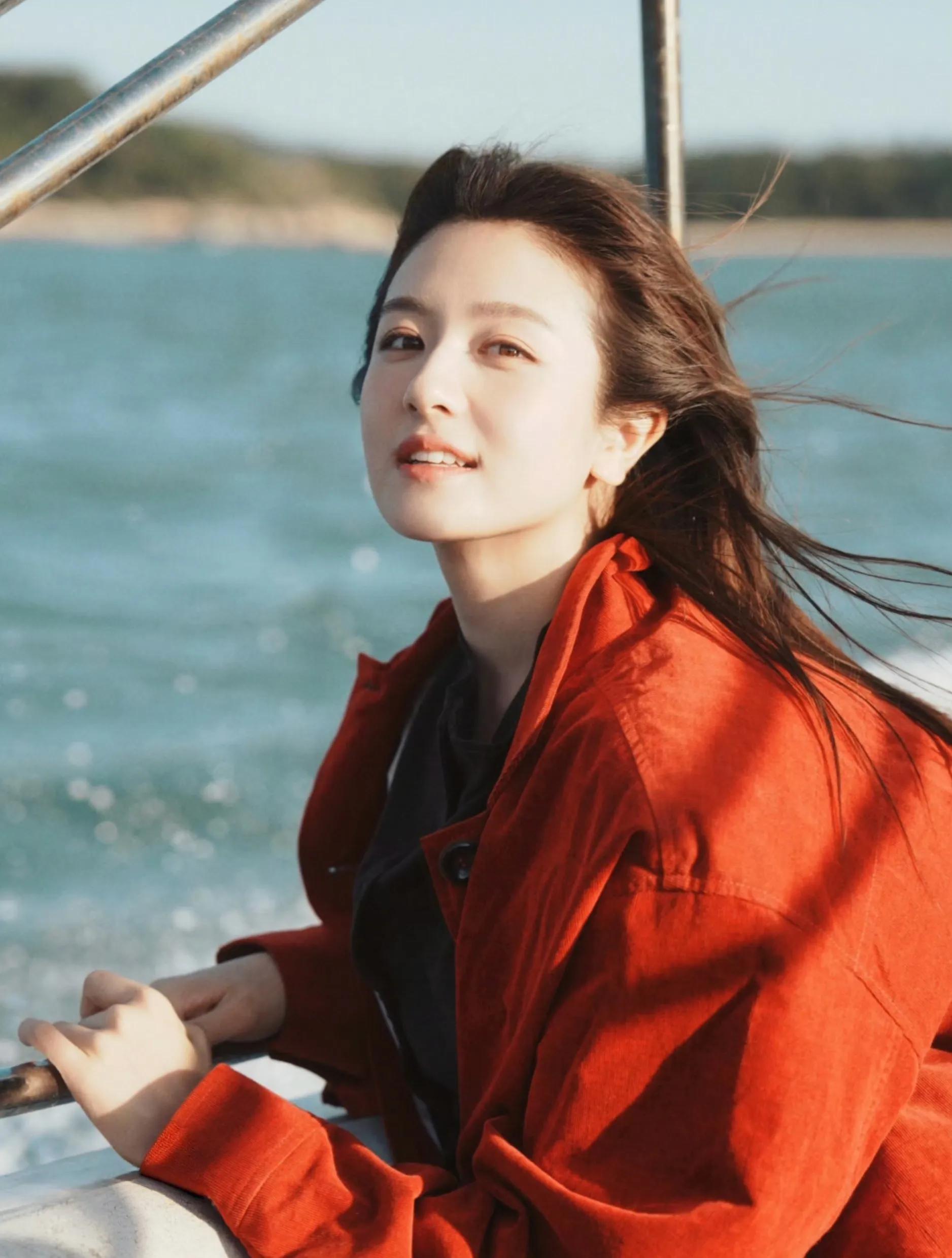 李兰迪写真美图,笑容灿烂