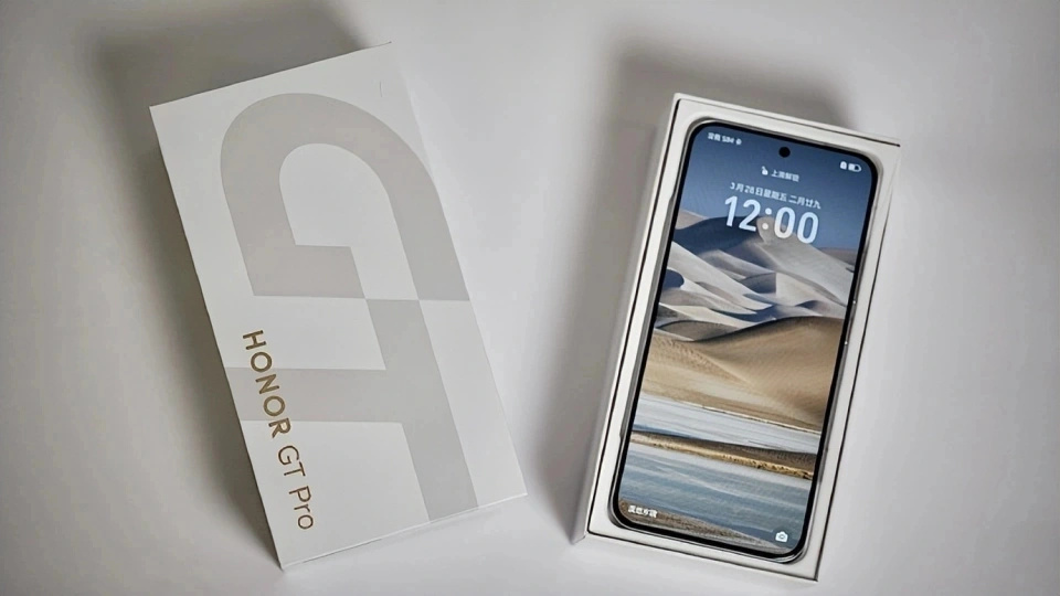 榮耀發力雙11，16GB+1TB+7200mAh，頂配版旗艦降價“賣斷貨”