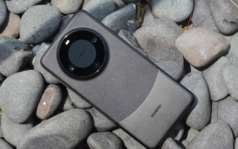 華為清倉大降價，12GB+512GB跌價1500元，麒麟9000S+衛星消息