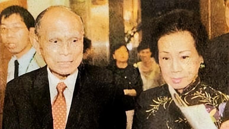 曝霍英东二房太太去世享年96岁，生前节俭已低调火化，讣告曝光