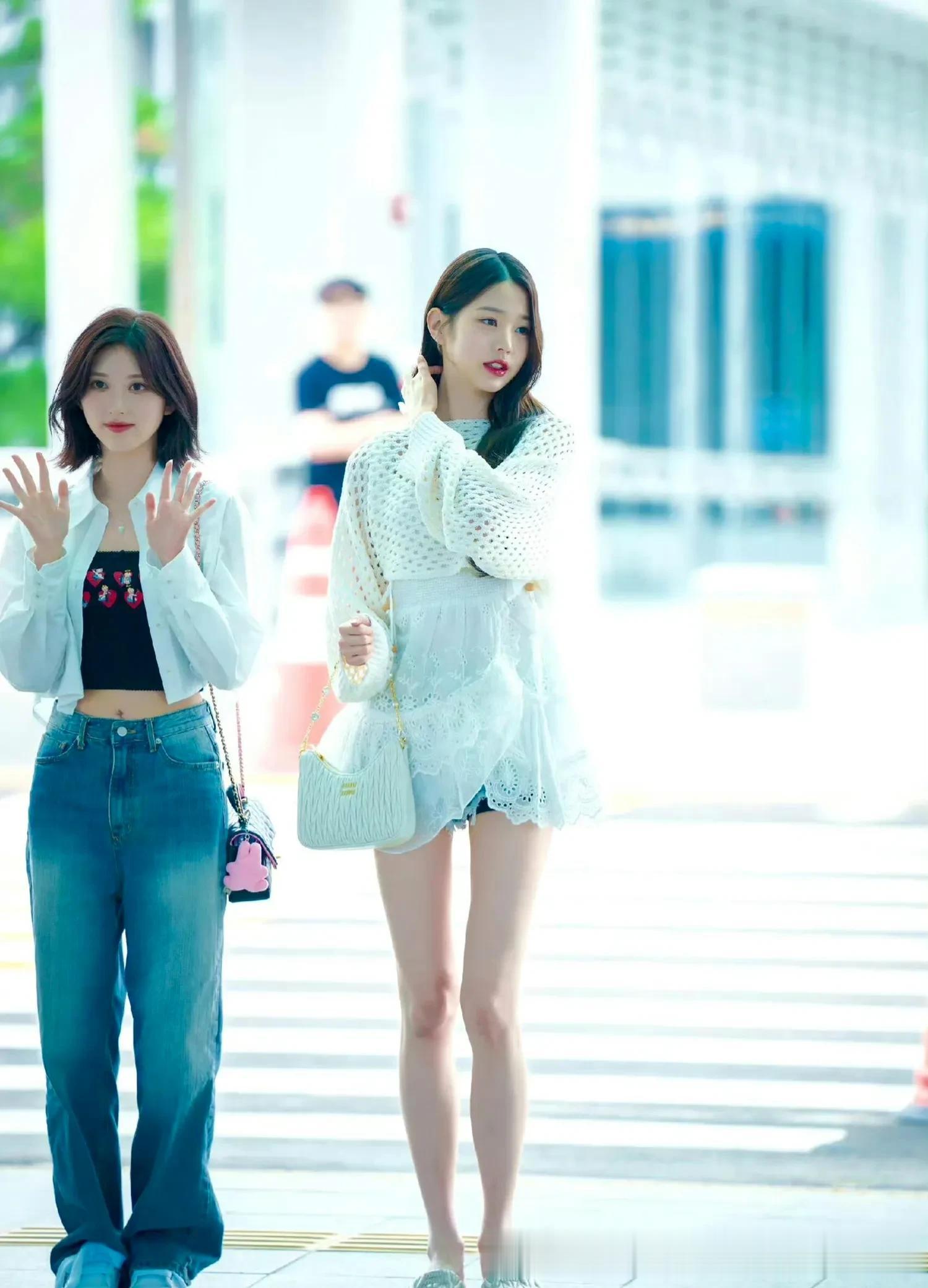 张元英的腿真的又长又直为啥膝盖上有伤啊