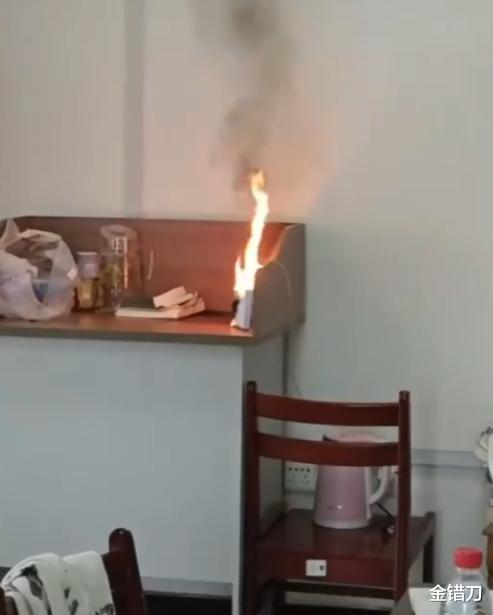 禁上飛機的充電寶，幾年前就埋下了隱患