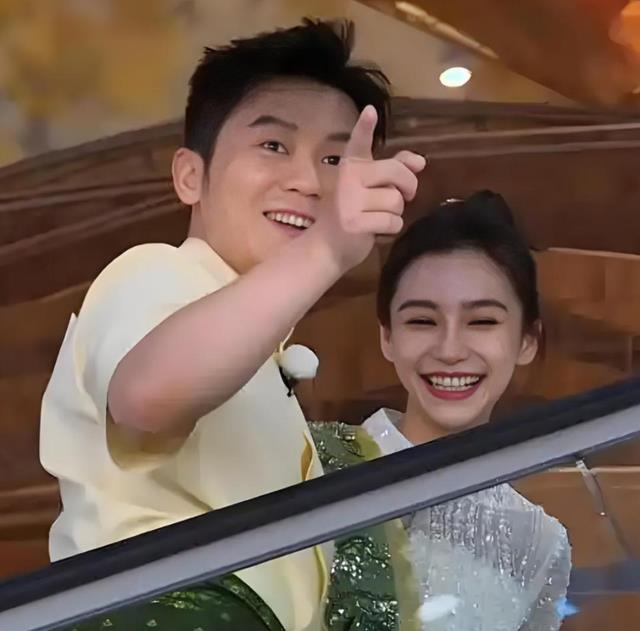 李晨官宣认爱杨颖?杨颖回复颇有深意!