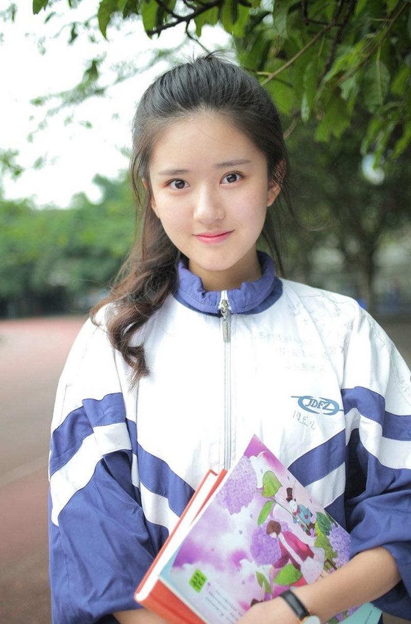 赵露思:多年前的赵露思也是挺好看的&看看她最近在忙什么