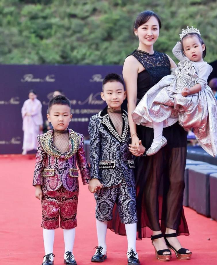 原来他们是夫妻,恩爱十三年不温不火,演完《生万物》终于红了