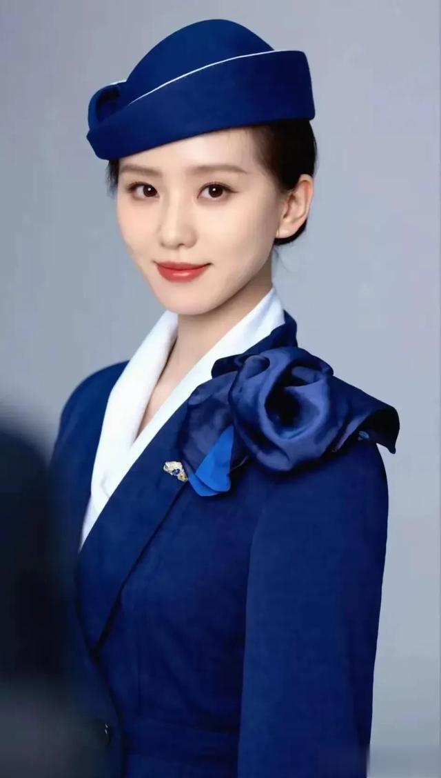 刘诗诗空姐制服
