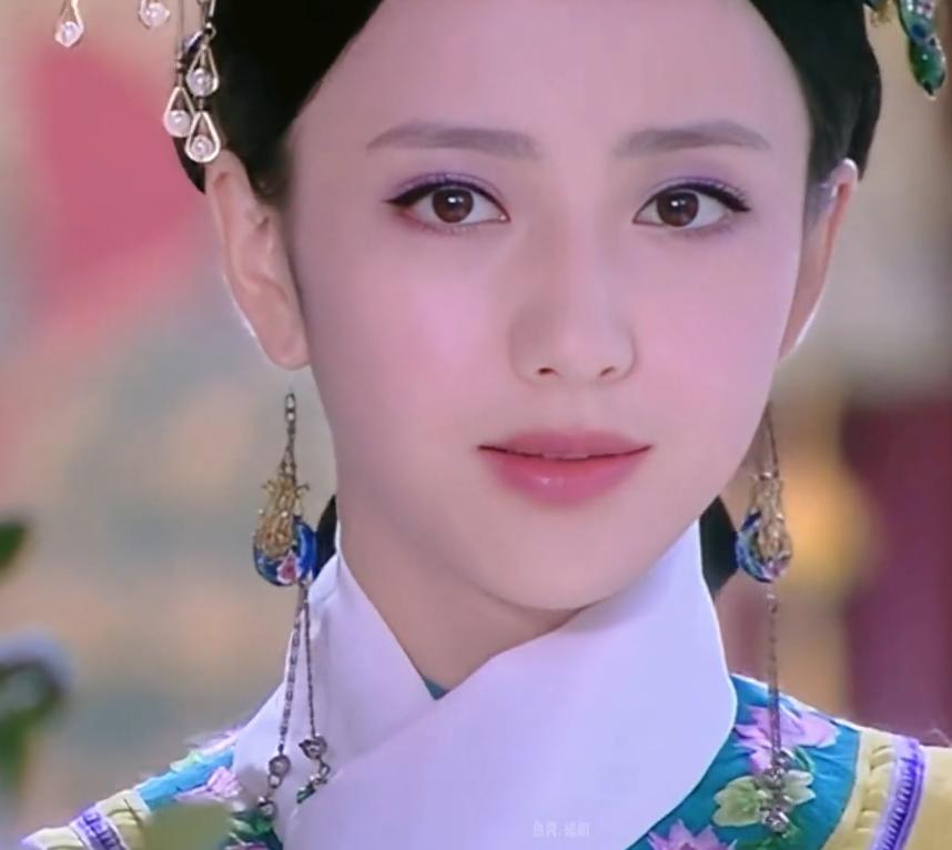 离婚4年，42岁佟丽娅再次官宣喜讯，成为了陈思诚高攀不起的存在