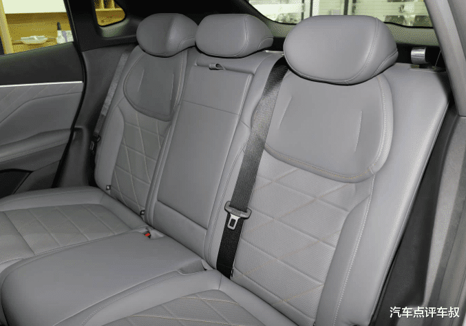 纯电SUV谁更适合年轻人？欧拉5对比深蓝S05