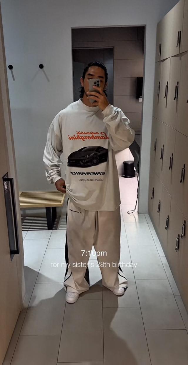 吴婉芳女儿庆祝28岁生日，素颜出镜好朴实，二哥在旁一脸阳刚帅气