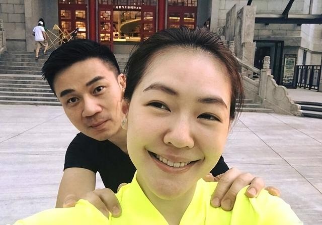 别打肿脸充胖子了,这几个表面上是有钱人,实际上伪豪门