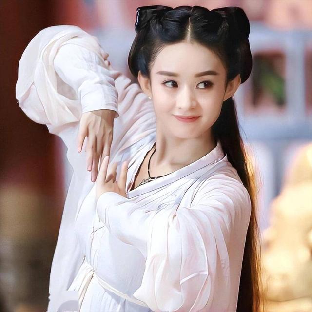 热搜第一！关于恋情绯闻，赵丽颖现骚操作，网友：没素质，快封杀