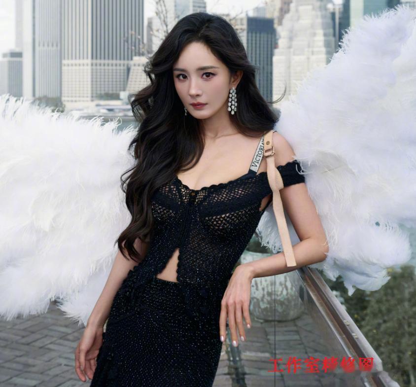 杨幂大秀生图好真实!初老痕迹明显,网友感叹别营销少女感审美了