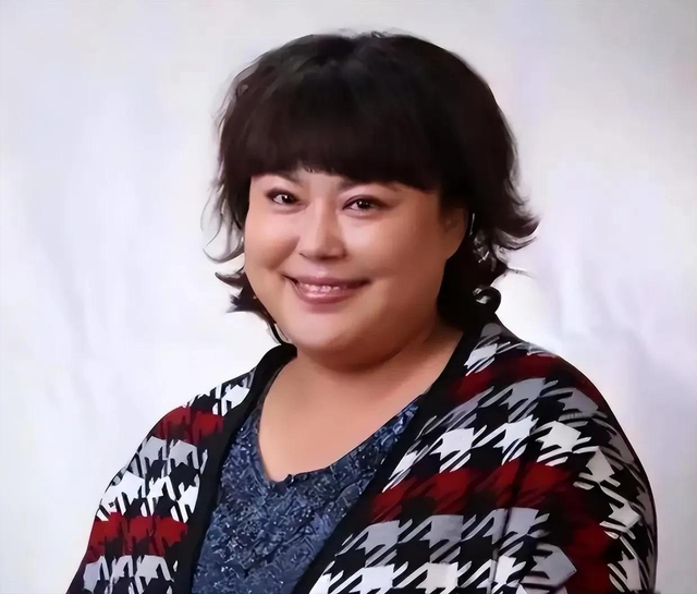 演员李菁菁现状：住北京别墅，身材暴瘦不敢认，态度乐观坚持抗癌