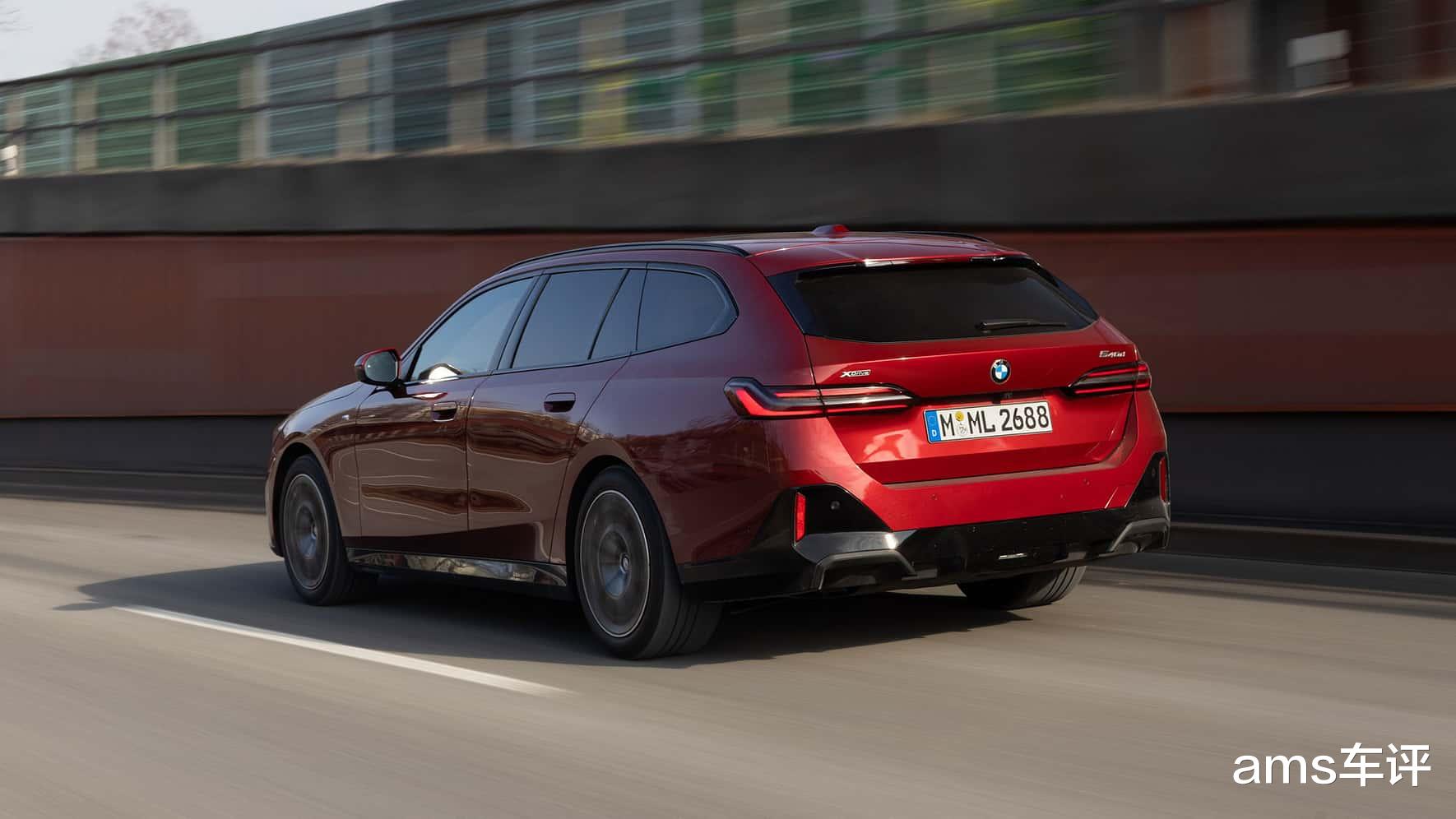 最佳伙伴?驾驶BMW 540d旅行车:舒适、耐久与豪华