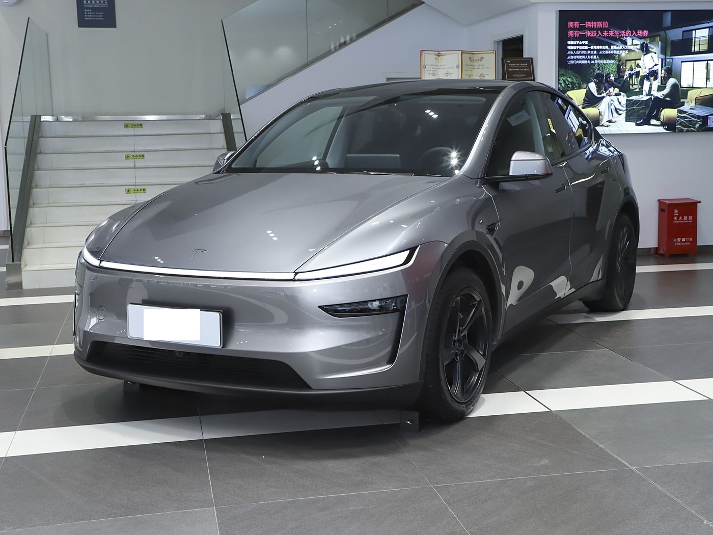 特斯拉Model Y全新车型上市!售价28.85万起外观动感,续航821公里