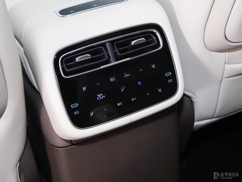 腾势N8L上市 售29.98万元起