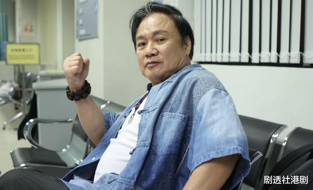 担心！知名港星被曝失联，手机号码停用，丧妻后与子女关系疏离