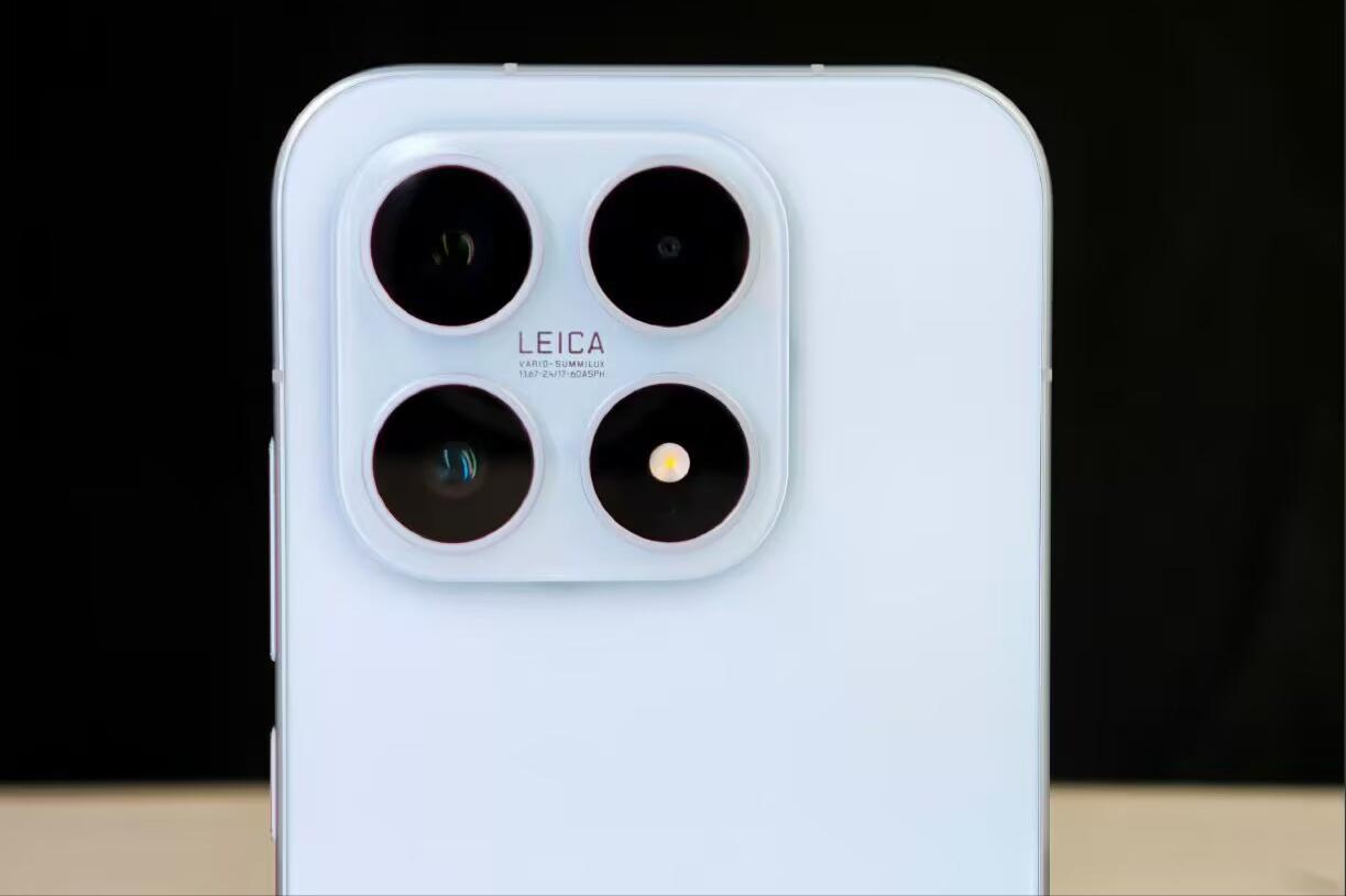 小米“小鋼炮”加量不加價！極窄直屏+徠卡三攝，國補后僅3999元