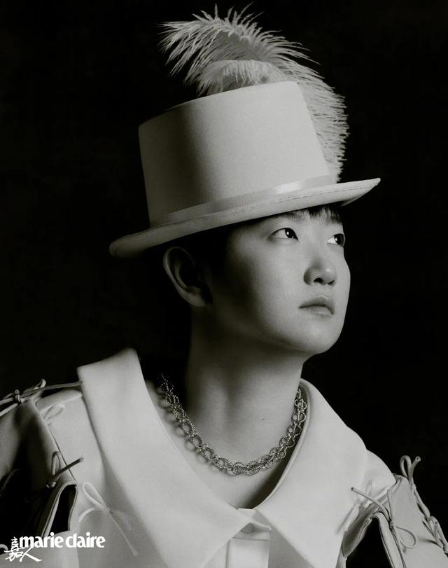 25岁孙颖莎再破天花板，商业价值追郭晶晶，她让时尚圈“沉默”了