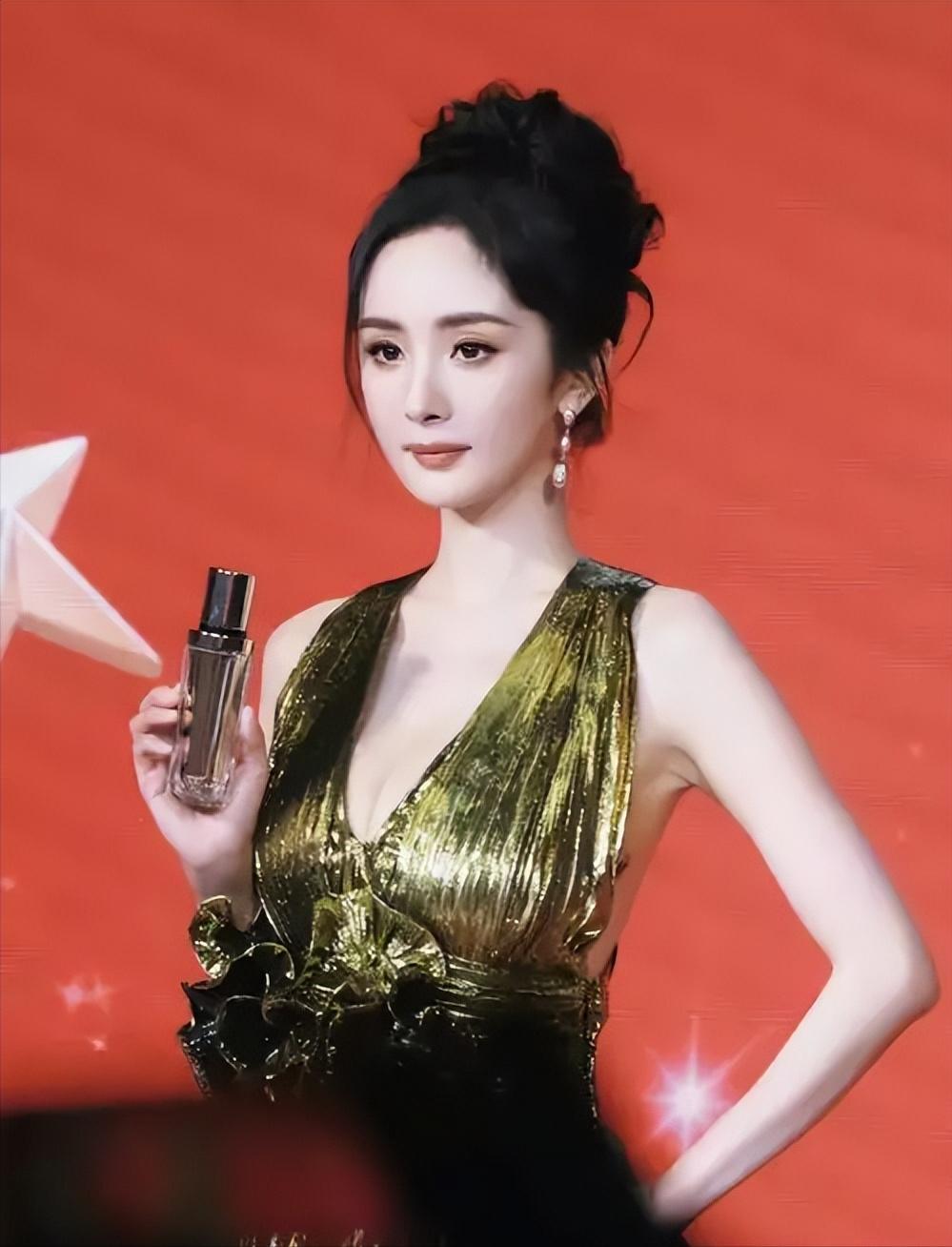 杨幂到底有多美:简直就是一座永不落幕的流动美学馆