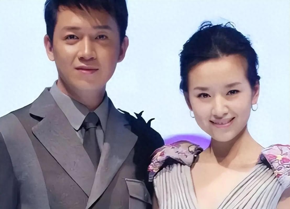 离婚十年，45岁董洁天安门骑行，大口吃肉穿2w羽绒服，生活很潇洒