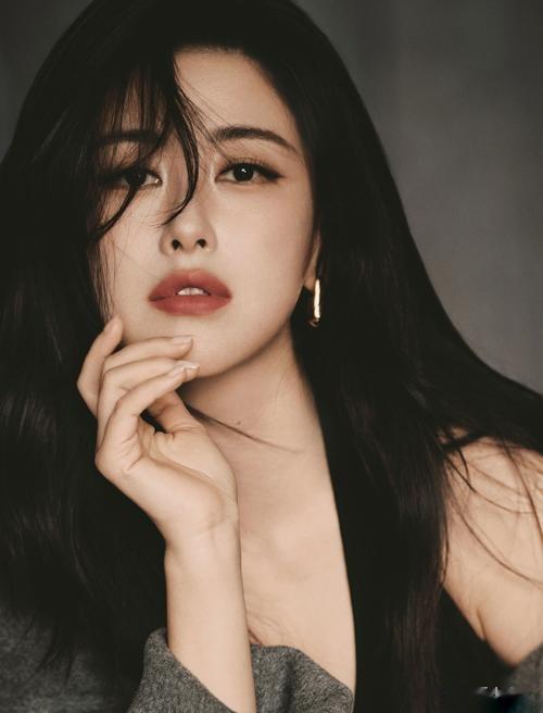 朱珠居家自拍照流出，这个女人不简单