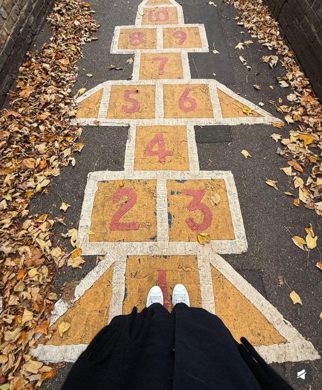 黄轩女友秀恩爱，在一起5年仍很甜，网友：这才是我们想要的嫂子