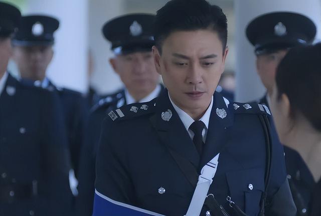 《执法者们》首播好评如潮,连追4集,我想说:港剧要出黑马了
