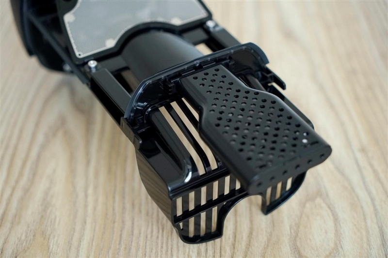 石头智能洗地机A30 Pro Ultra:泡沫去污能力惊人 95度自清洁无忧