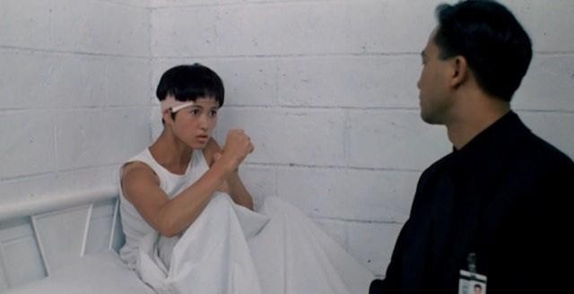 昔日香港动作女星被偶遇,生图曝光惹关注,粉丝吓坏了