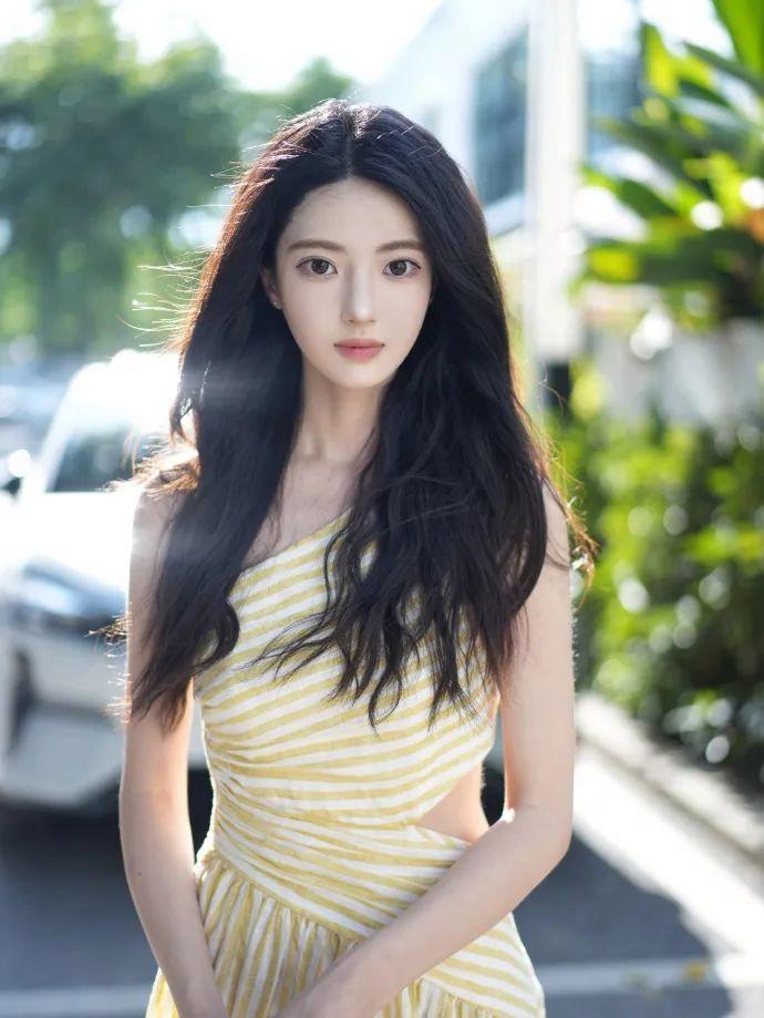 许凯丑闻曝光，于正发飙要报警，最无辜的人是她，资本也救不了