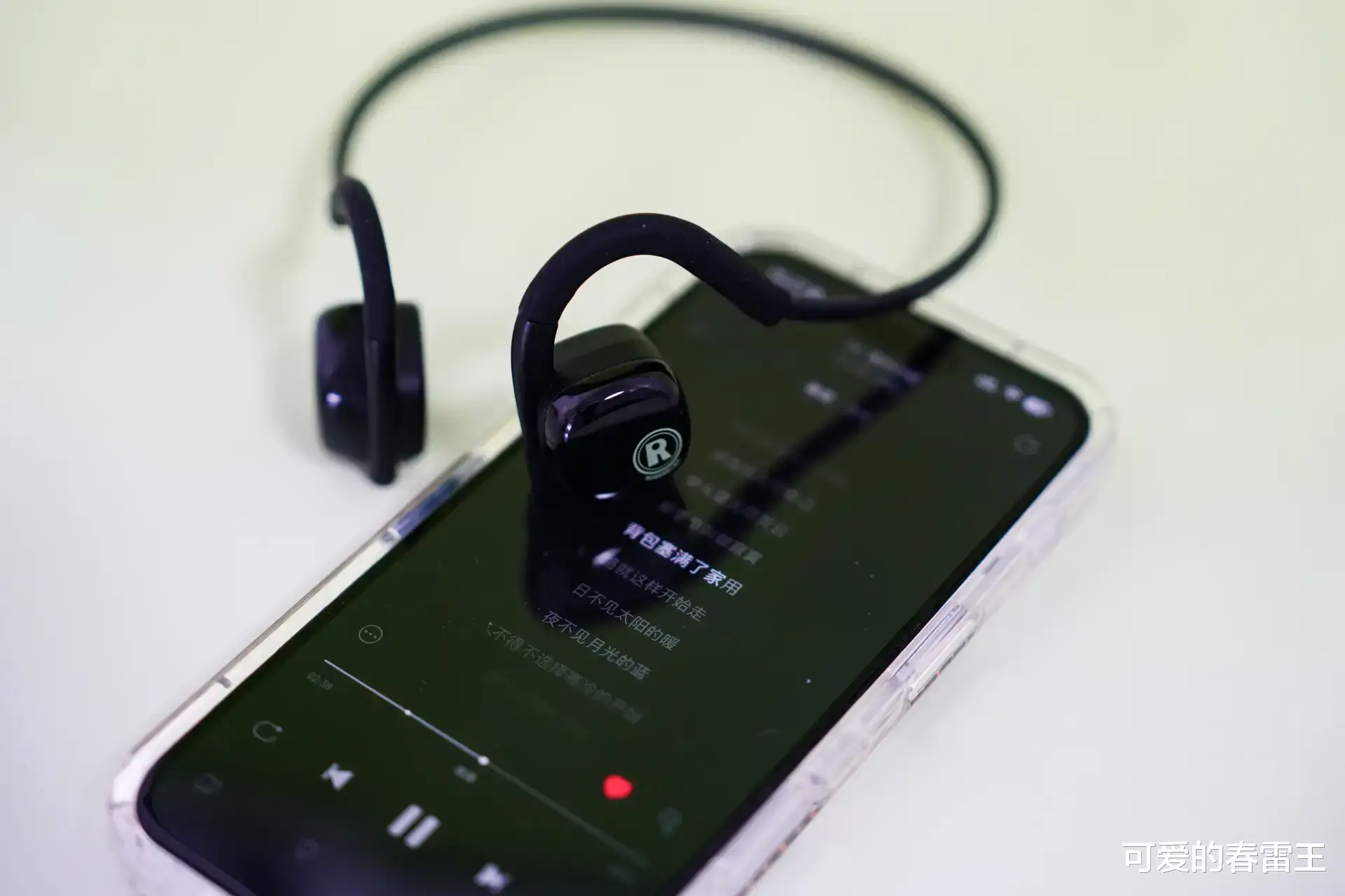 23g骨传导耳机实测!戴眼镜夜跑也不硌的无感佩戴找到了