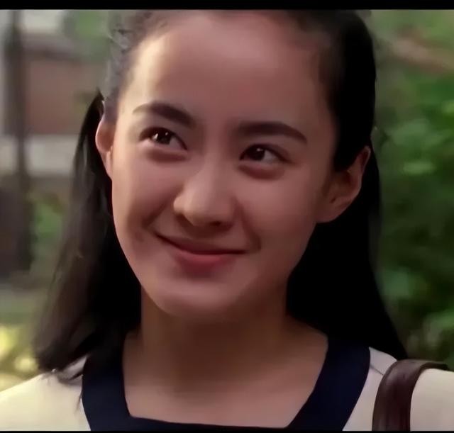 嫁大13岁名导被捧红，丈夫病逝后不愿再演戏，今55岁未婚无子嗣