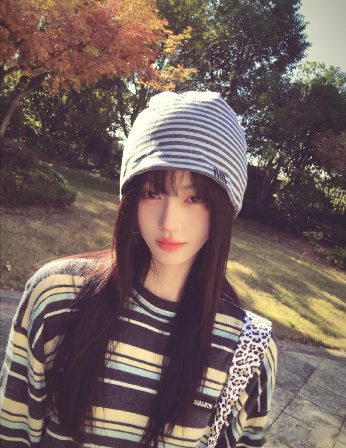 曾艳芬晒聊天记录质问“陪酒”，丝芭报警回执已删除！