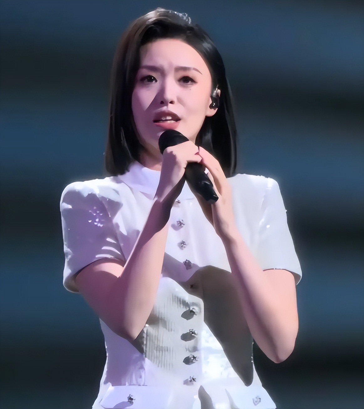 刀郎做梦也没想到，云朵单飞刚11年，徐子尧竟一个举动给他长脸了