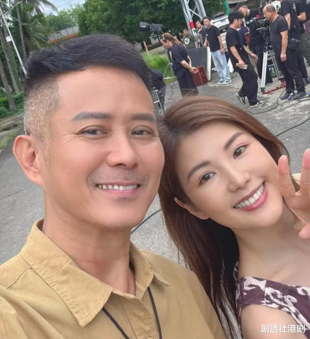 幕前无工开！前TVB绿叶街头直播带货被嘲堕落，心态豁达无谓被取笑