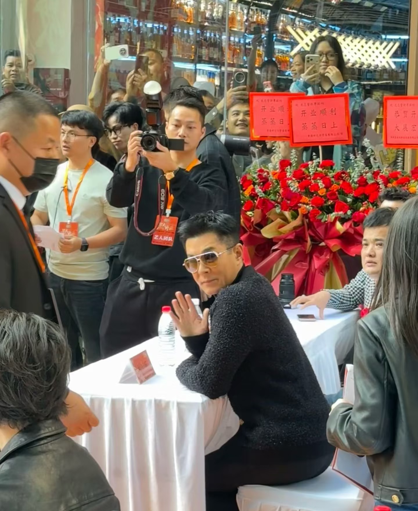 深圳偶遇古天乐，他既没发福也没有变老就是嘴越来越薄看着不帅了