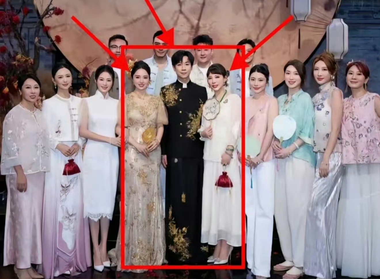 1天6瓜,李纯马頔结婚,热巴鞋跟断了,管乐连怼祝绪丹…个个离谱