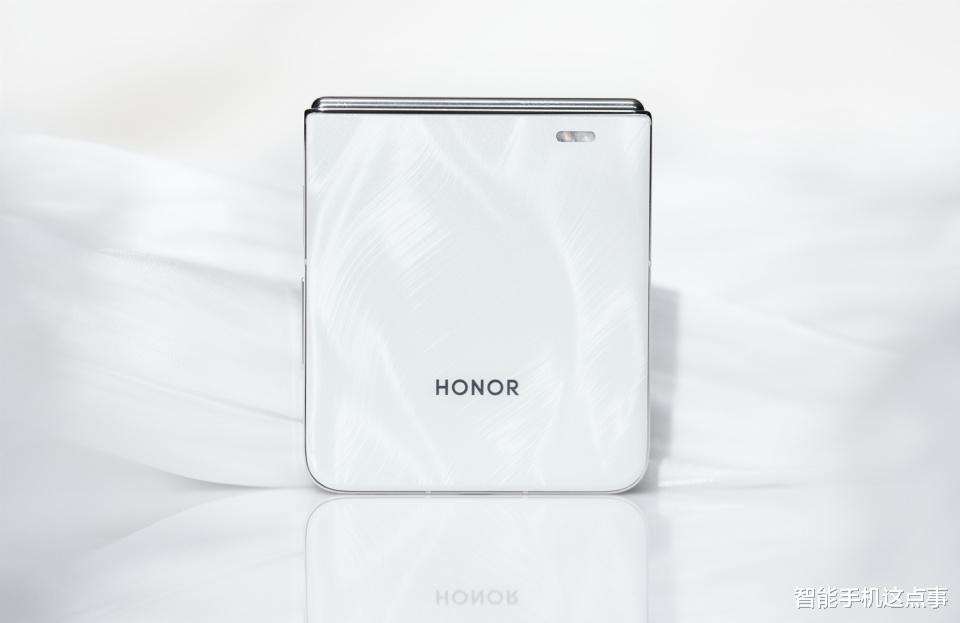 8月四款新机大比拼:魅族、iQOO、REDMI、荣耀小折叠屏,谁更胜一筹?