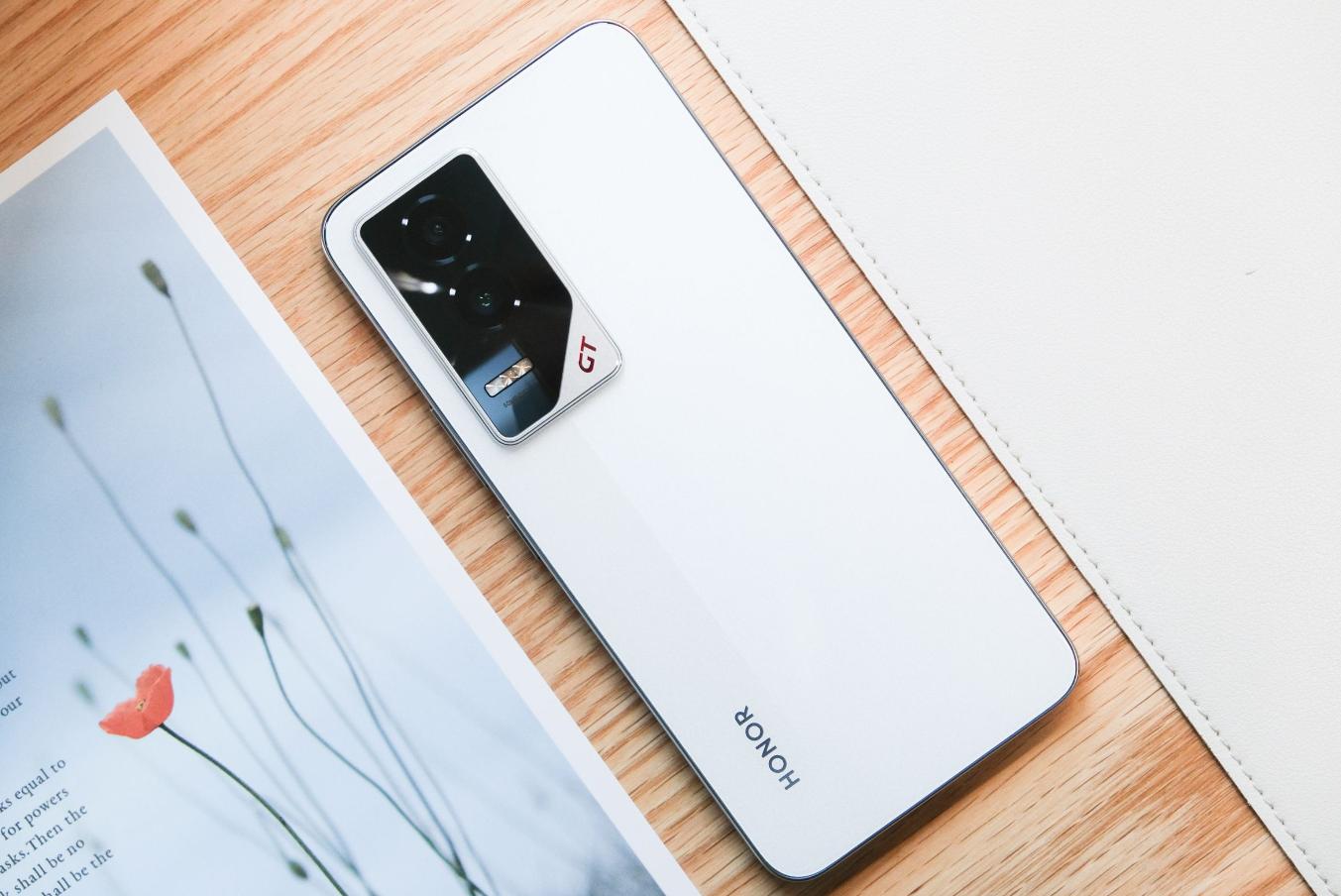 骁龙8Gen3开始“清库存”，这款手机降至1469元，刚好适合捡漏