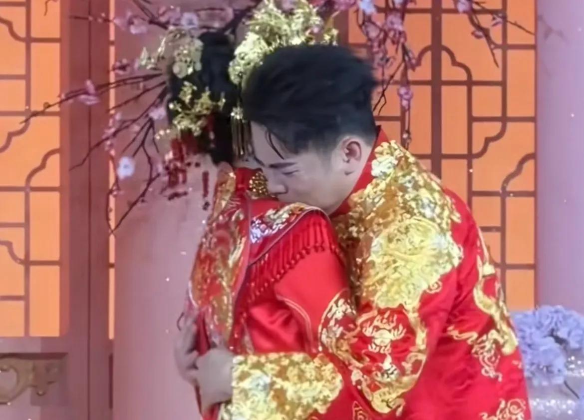 恭喜!霸王茶姬创始人与光伏女神大婚,现场曝光,张萌等到场