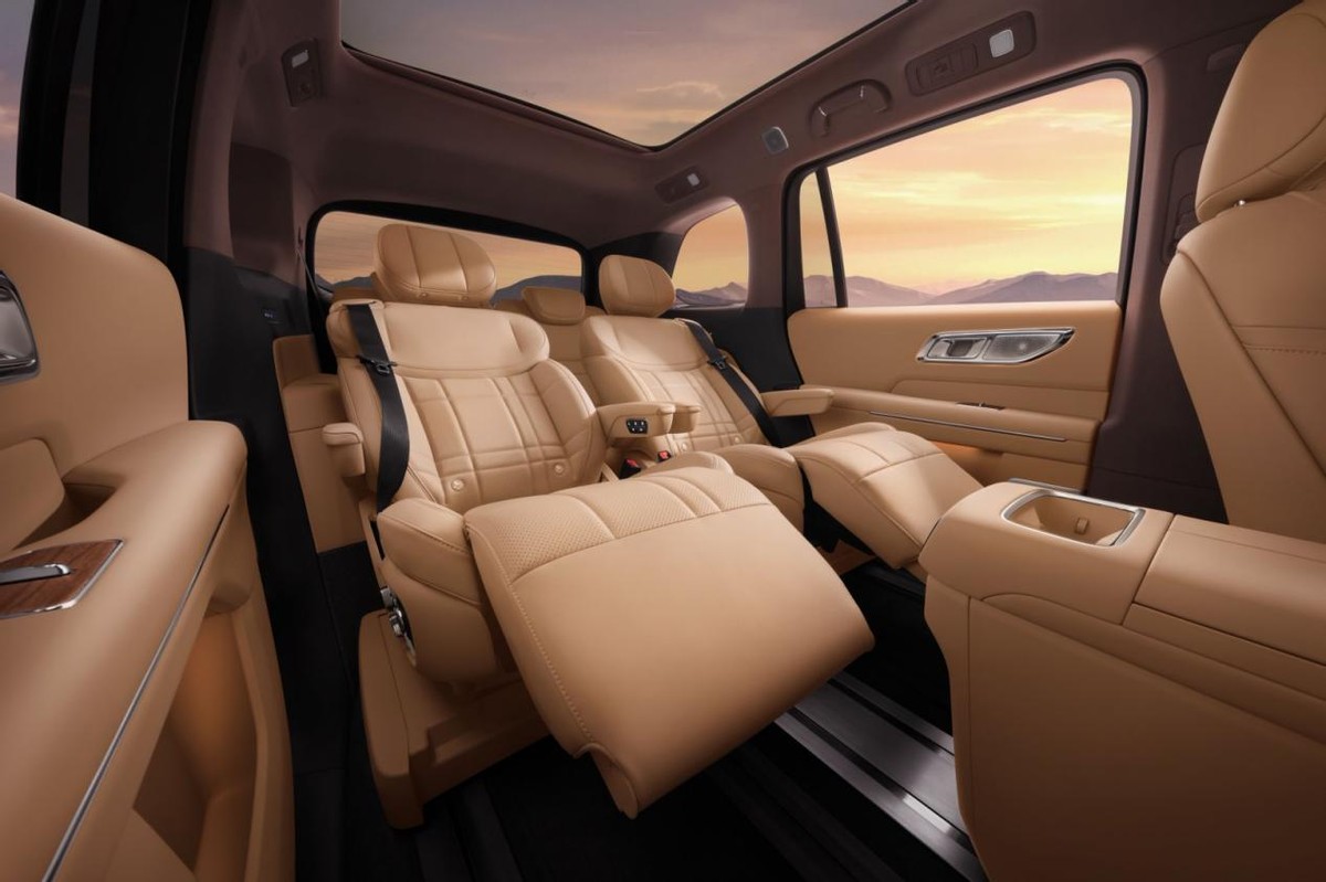 大六座SUV选购终极拷问：为何懂车的人都选深蓝S09而不是银河M9？