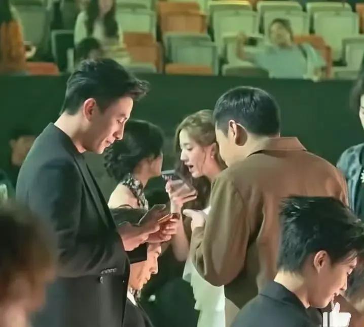 2025星光大赏内场直击：C位、热聊、争议全是瓜