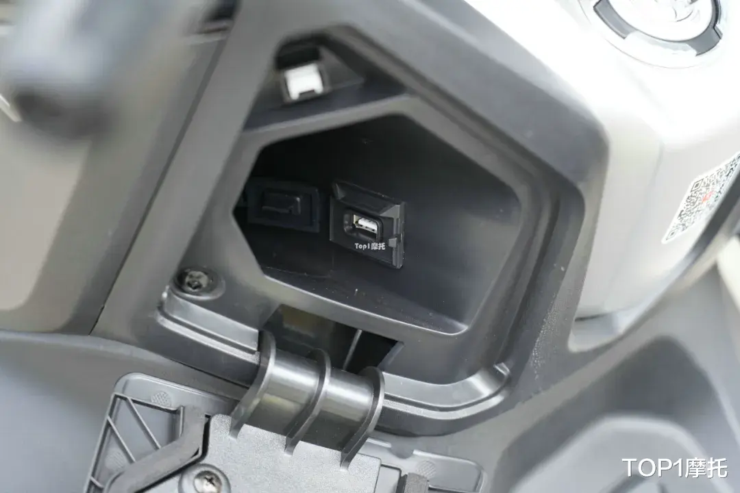 智能踏板标杆，赛科龙RT250真实测评，操控更轻更快