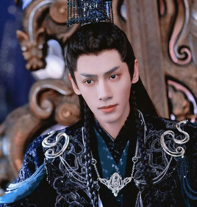 长得明眸皓齿，却没有“荷尔蒙吸引力”，这5位男星帅得毫无灵魂